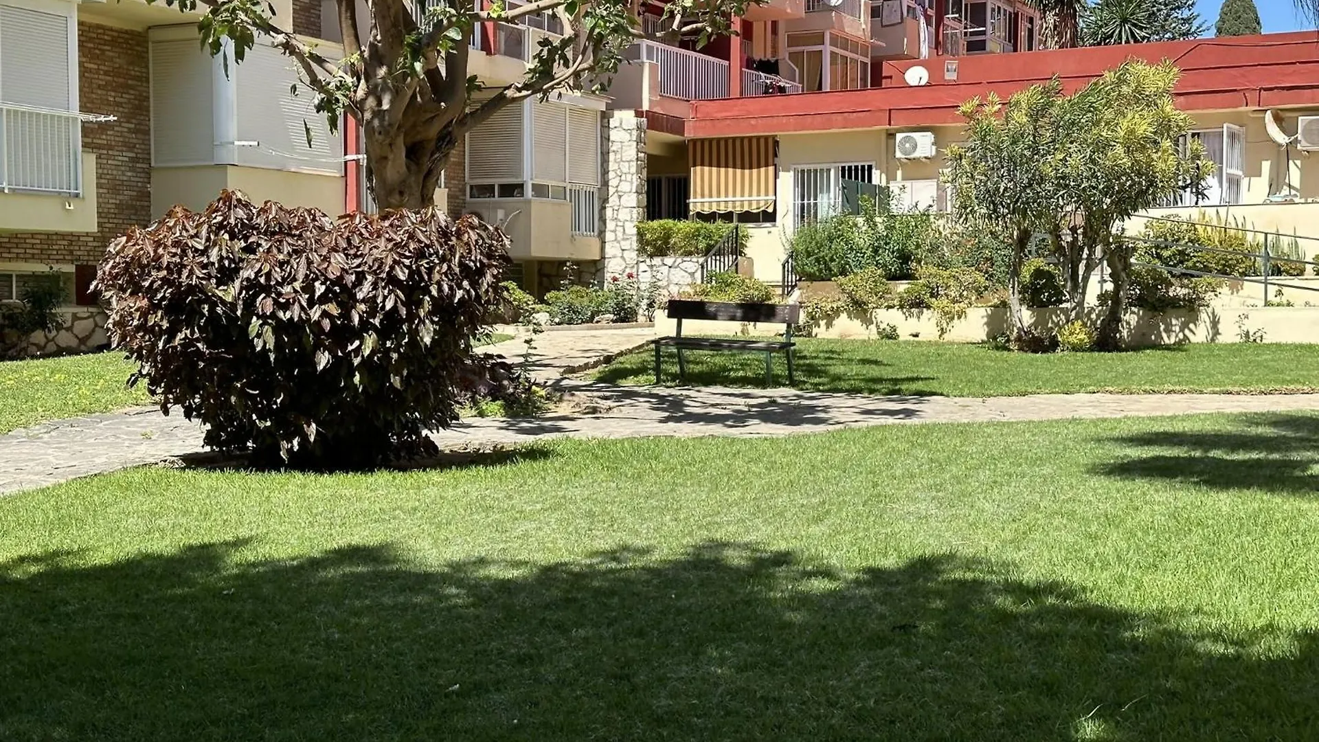 Apartment Estudio Iris Con Piscina A 800M De La Playa Spanien